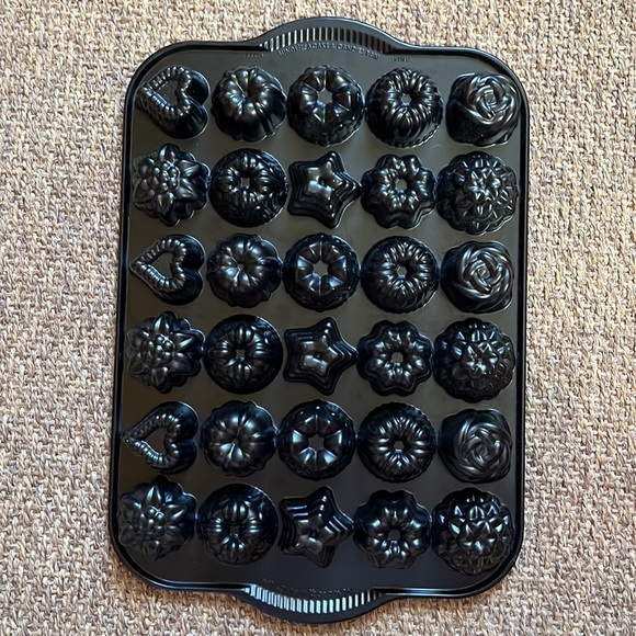 BUNDT TEA CAKE & CANDIES NonStick Pan 2.5cup .59Liter Flower Star Heart Cake NEW - Picture 8 of 16